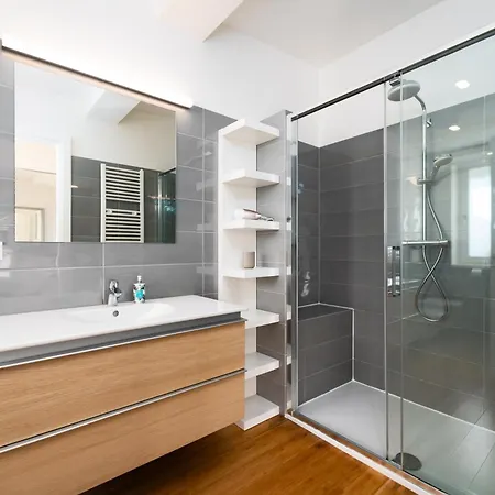 شقة Two-Level 3Br Apartment With A Terrace I Ac I Balcony I Vltava River