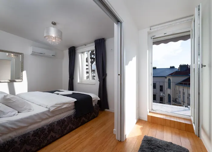 Two-level With A Terrace Near The Vltava River *