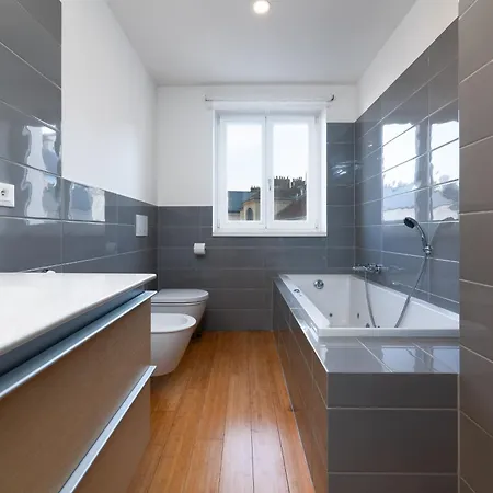 Two-Level 3Br Apartment With A Terrace I Ac I Balcony I Vltava River * Prague